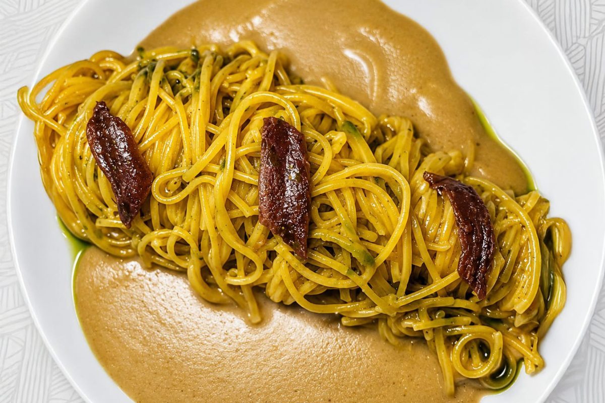 Come preparare i tagliolini burro e alici del ristorante Osare di Roma